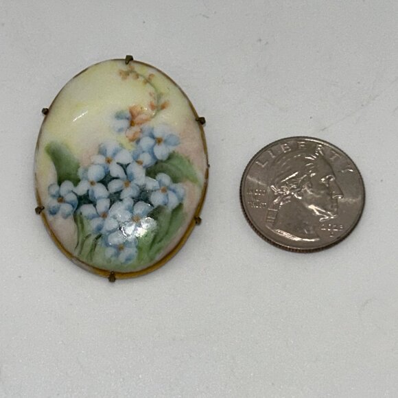Antique Hand-Painted Forget-Me-Not Floral Oval Brooch Pin With Brass C-Clasp - Picture 3 of 11